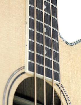 Bajo Electroacústico La Sevillana B-1004CEQ
