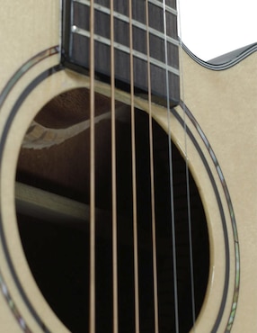 Guitarra acústica jumbo La Sevillana ju-340ceq