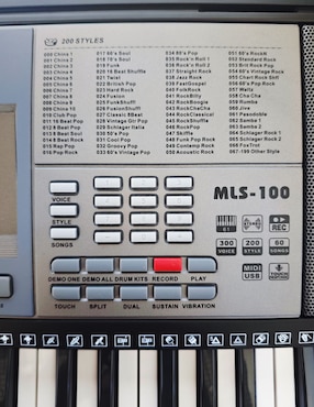 Teclado Ground Music de 61 teclas MLS-100