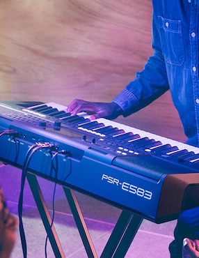Teclado Yamaha de 61 teclas PSR-E583